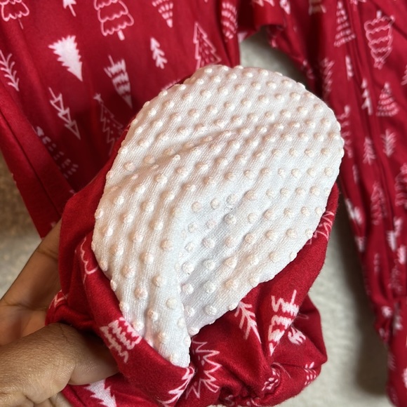 NWT Christmas Tree Pajama One Piece Kids Baby Childrens Flannel 24 Months - Picture 5 of 9